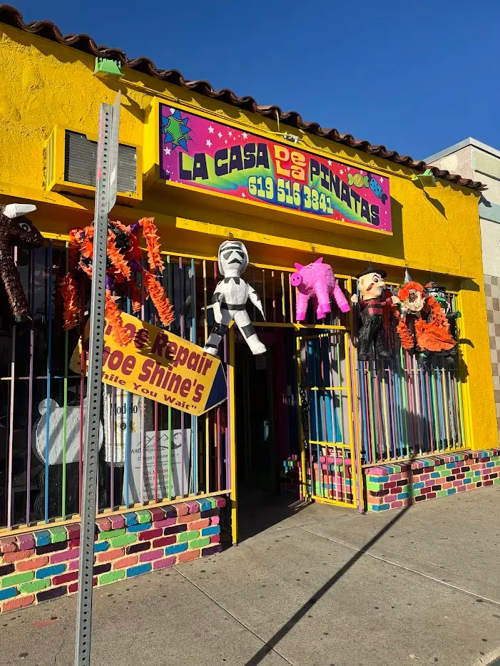 Piñata Shop